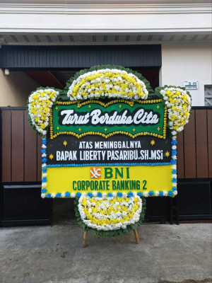 Papan Bunga Duka di Sumber Garunggung