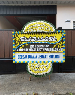 Papan Bunga Duka di Sumber Garunggung