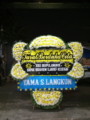Papan Bunga Duka di Sumber Garunggung